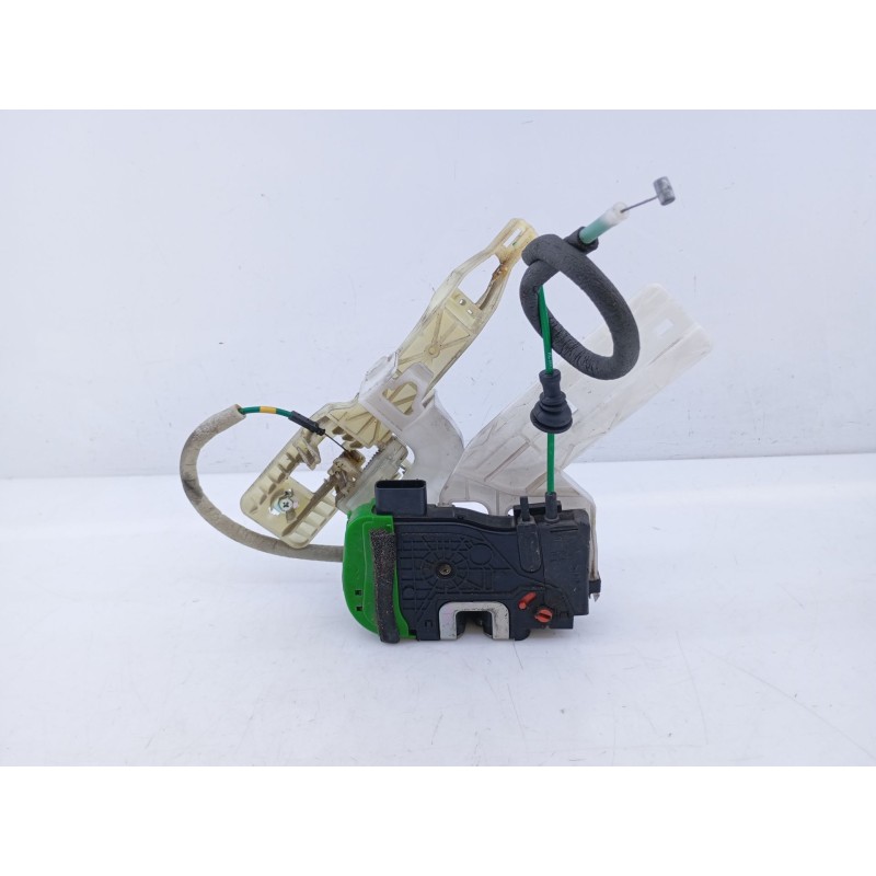 Recambio de cerradura puerta trasera izquierda para hyundai i40 comfort referencia OEM IAM   