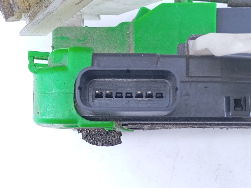 Recambio de cerradura puerta trasera izquierda para hyundai i40 comfort referencia OEM IAM   