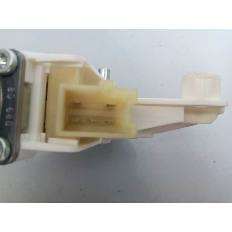 Recambio de motor elevalunas trasero derecho para mercedes-benz clase c (w204) berlina c 200 cdi (204.007) referencia OEM IAM A2
