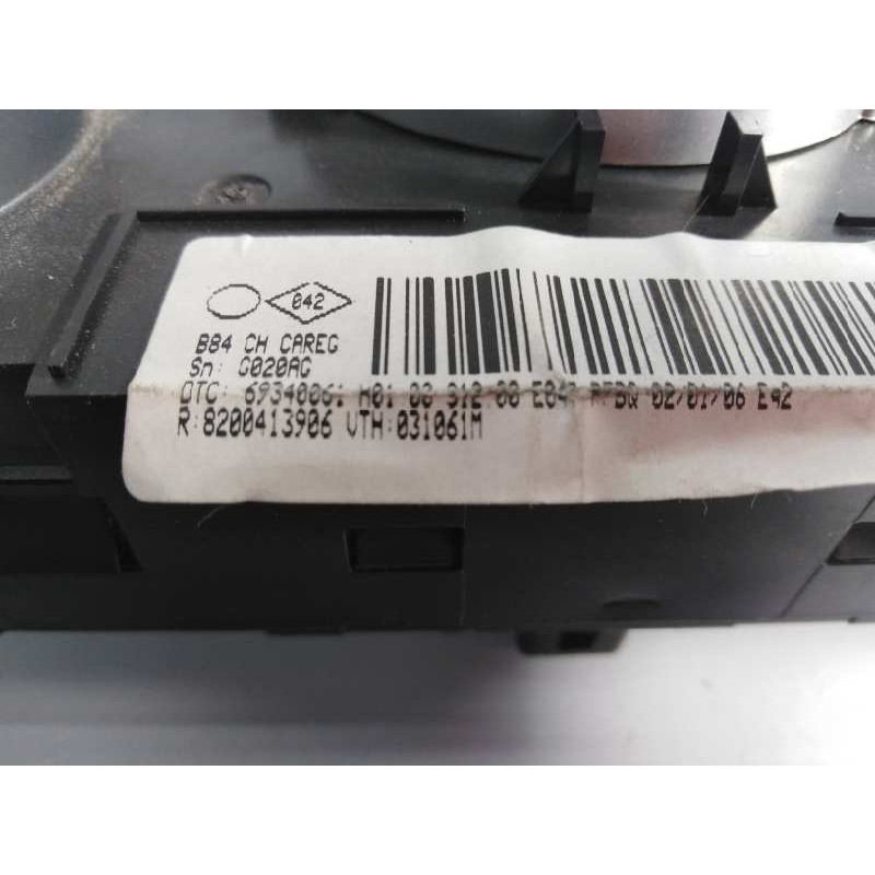 Recambio de mando climatizador para renault megane ii berlina 3p referencia OEM IAM 8200413906  E2-A1-28-5