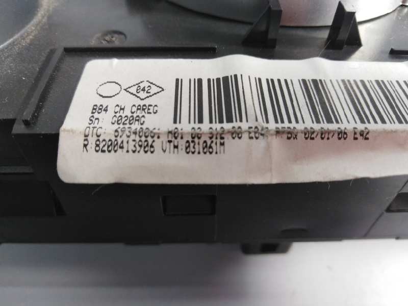 Recambio de mando climatizador para renault megane ii berlina 3p referencia OEM IAM 8200413906  E2-A1-28-5
