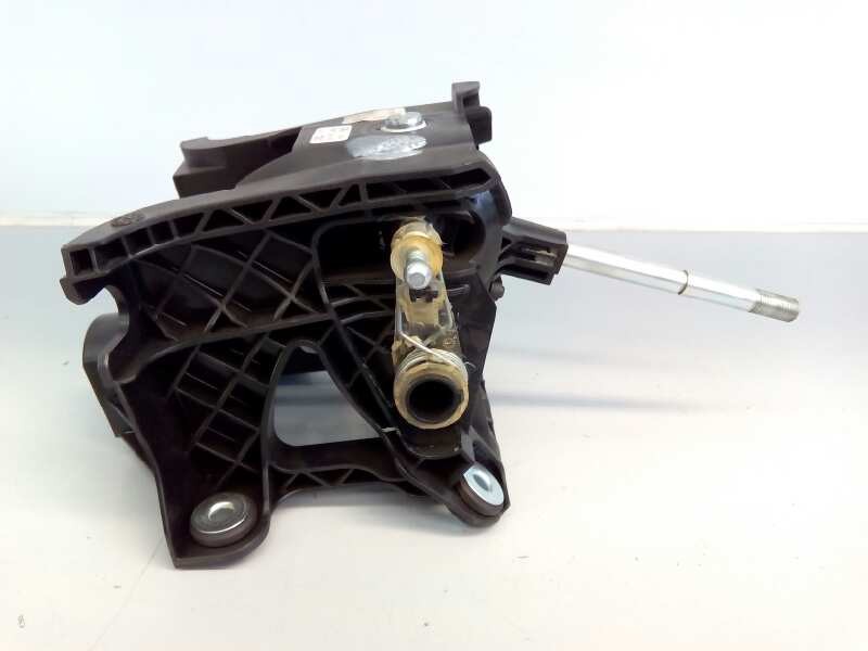 Recambio de palanca cambio para ford kuga (cbs) referencia OEM IAM AV6R7C453MKG  E2-B3-49-2
