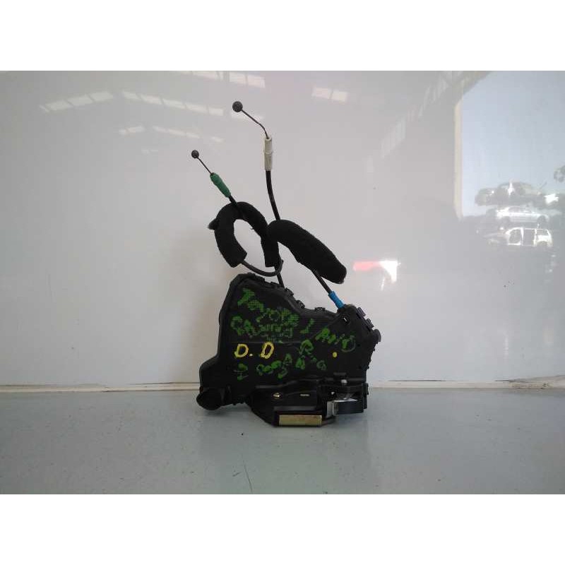 Recambio de cerradura puerta delantera derecha para toyota land cruiser (j15) referencia OEM IAM 64504220  E2-B4-30-2