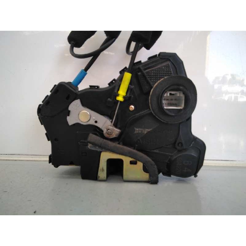Recambio de cerradura puerta delantera derecha para toyota land cruiser (j15) referencia OEM IAM 64504220  E2-B4-30-2