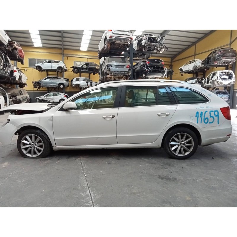 skoda superb combi (3t5) del año 2013