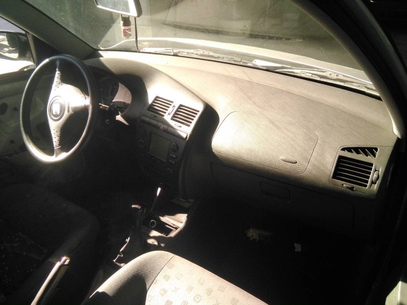 seat ibiza (6k1) del año 2001