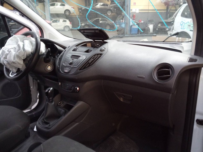 ford transit courier del año 2018