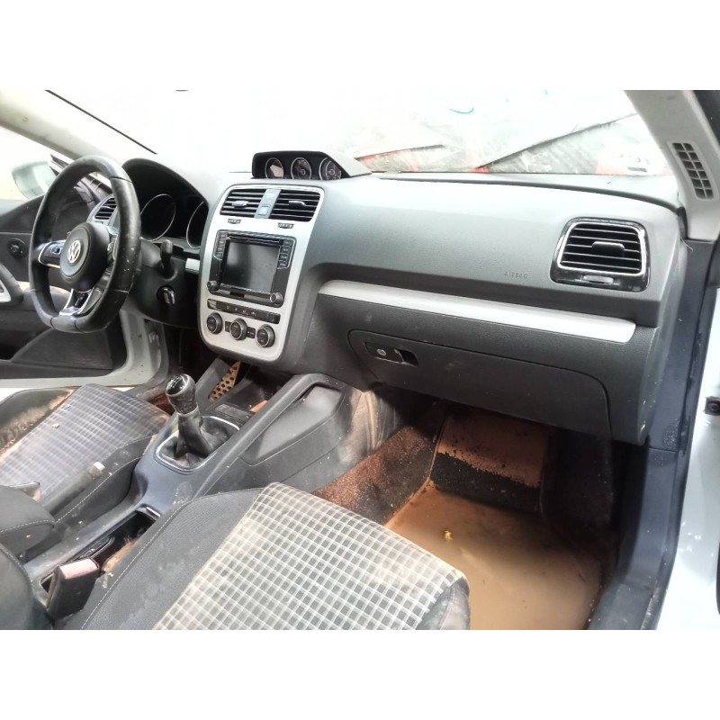 volkswagen scirocco (138) del año 2016