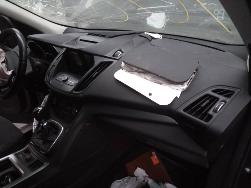 ford kuga (cbs) del año 2018