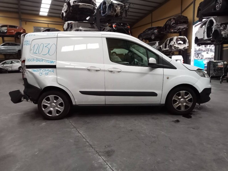ford transit courier del año 2014
