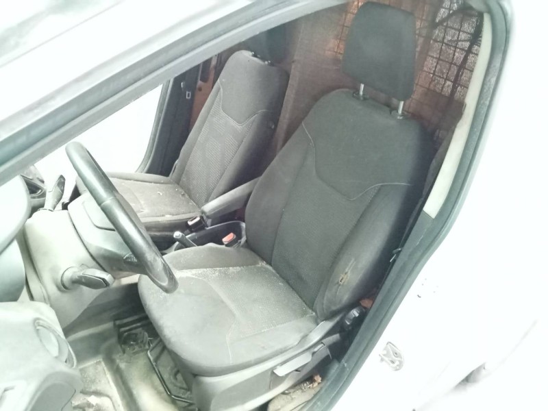 ford transit courier del año 2014