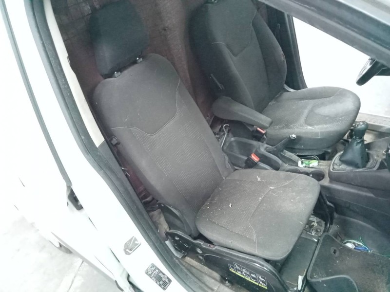 ford transit courier del año 2014