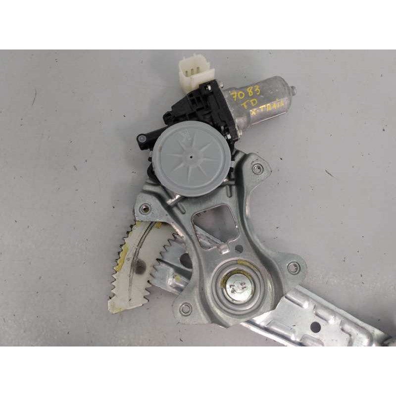 Recambio de elevalunas trasero derecho para nissan x-trail (t32) tekna referencia OEM IAM 827301BA0A 2621004650 E2-A4-53-2