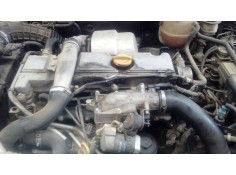 saab 9-3 berlina del año 2004 2