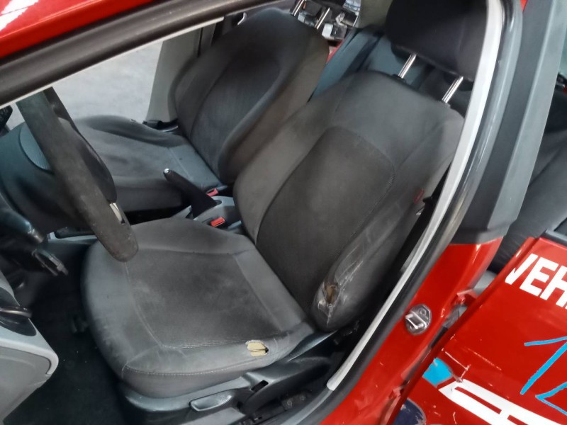 seat ibiza (6j5) del año 2010