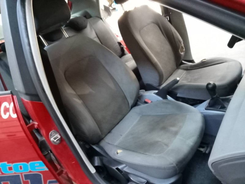 seat ibiza (6j5) del año 2010