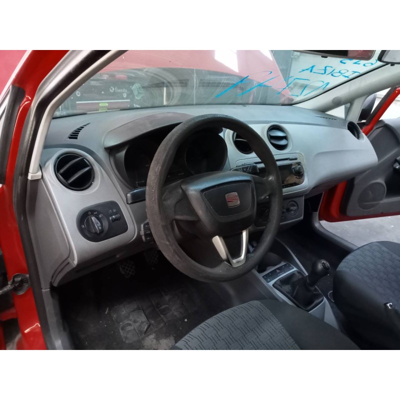 seat ibiza (6j5) del año 2010