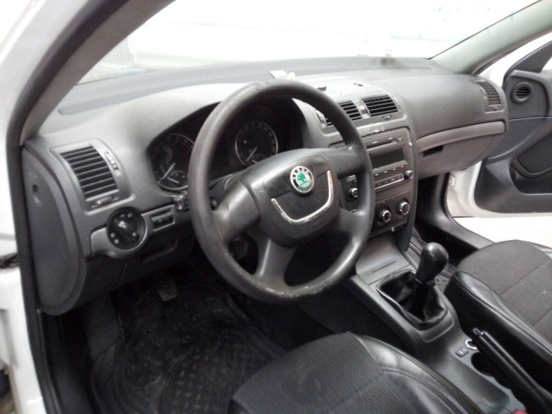 skoda octavia berlina (1z3) del año 2010