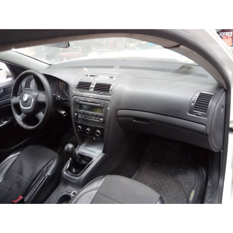 skoda octavia berlina (1z3) del año 2010