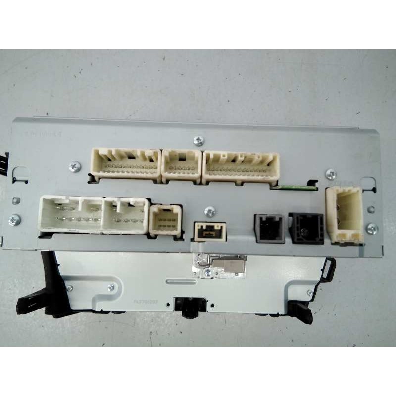 Recambio de sistema navegacion gps para toyota prius+ eco referencia OEM IAM 8614047231 CVVS04F0AJA E3-B2-17-3