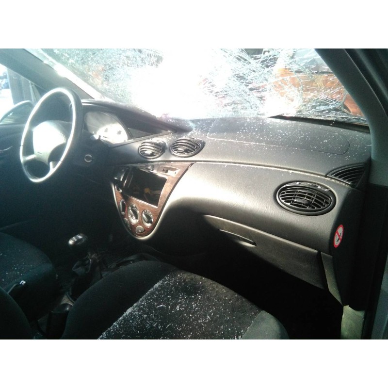 ford focus berlina (cak) del año 1999