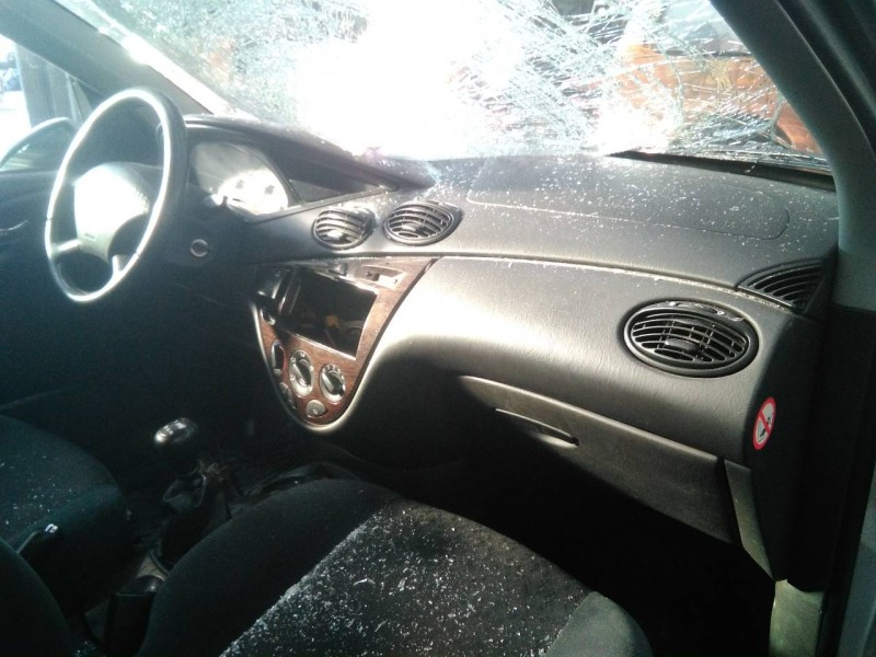 ford focus berlina (cak) del año 1999