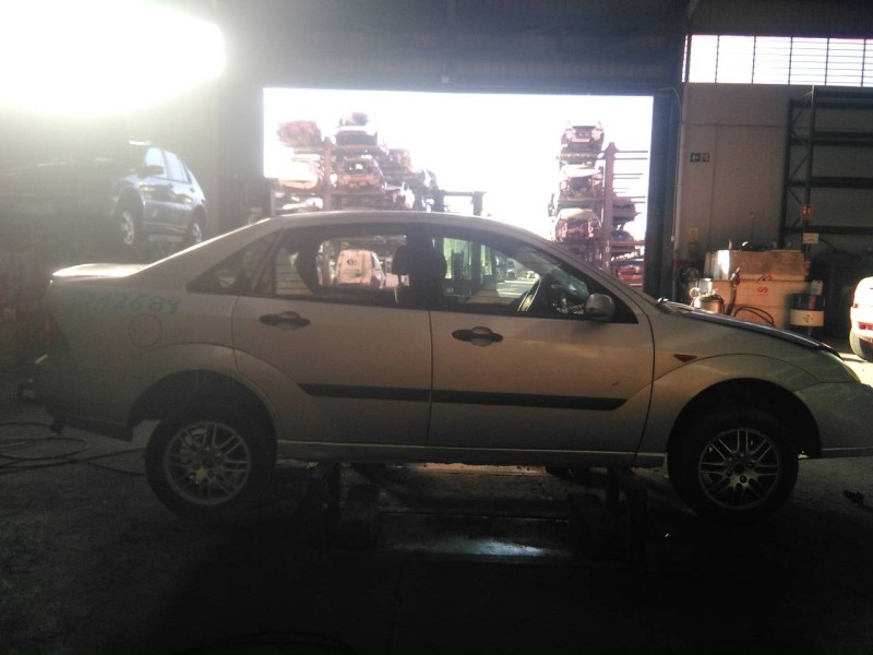 ford focus berlina (cak) del año 1999