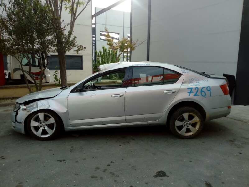 skoda octavia lim. (5e3) del año 2015