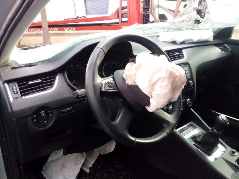 skoda octavia lim. (5e3) del año 2015