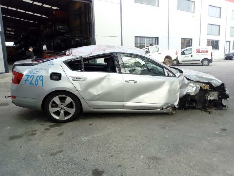 skoda octavia lim. (5e3) del año 2015