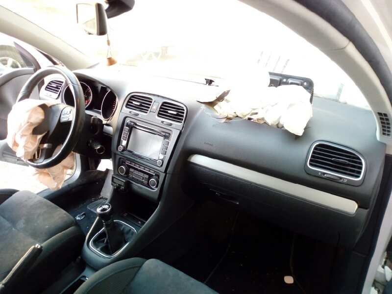 volkswagen golf vi (5k1) del año 2009