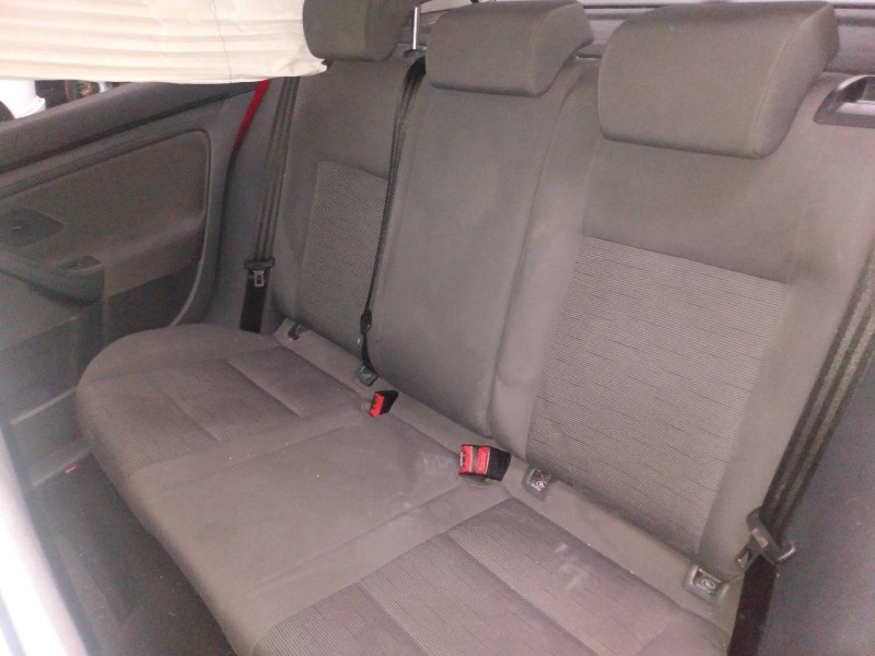 volkswagen golf v berlina (1k1) del año 2006