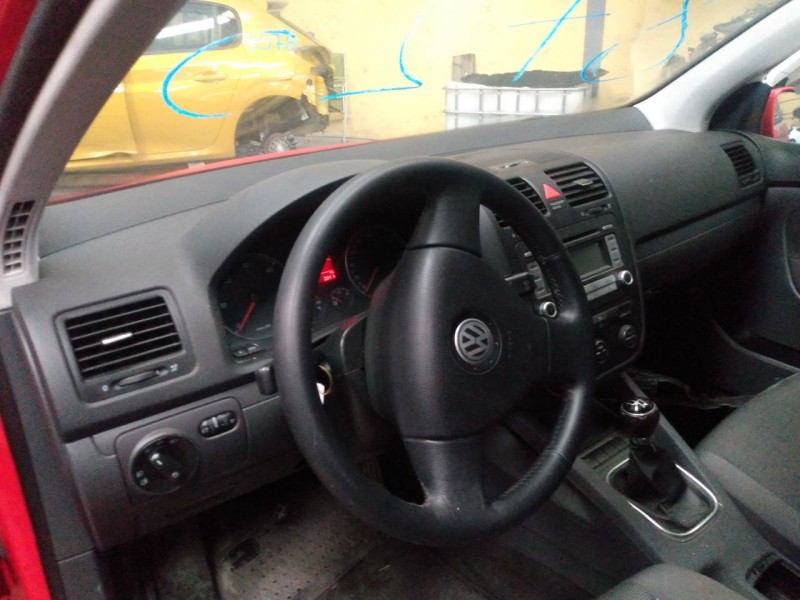 volkswagen golf v berlina (1k1) del año 2006