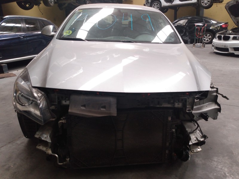 opel insignia berlina del año 2013