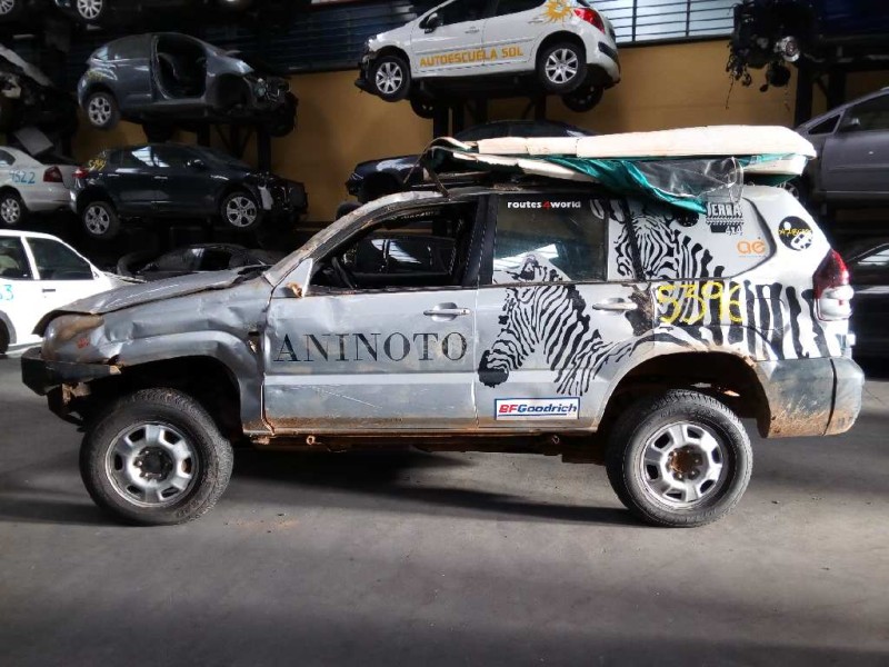 toyota land cruiser (j12) del año 2004