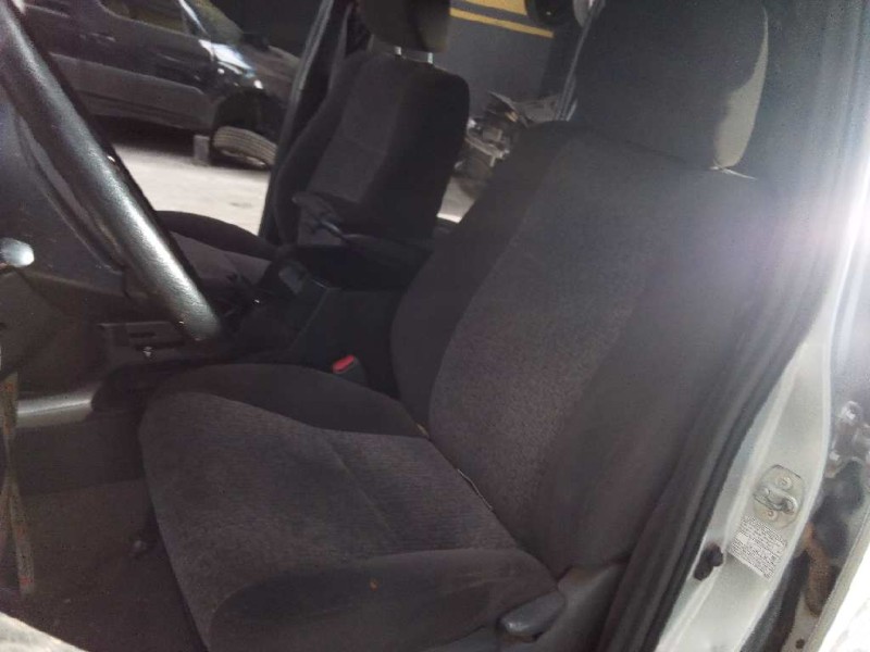 toyota land cruiser (j12) del año 2004