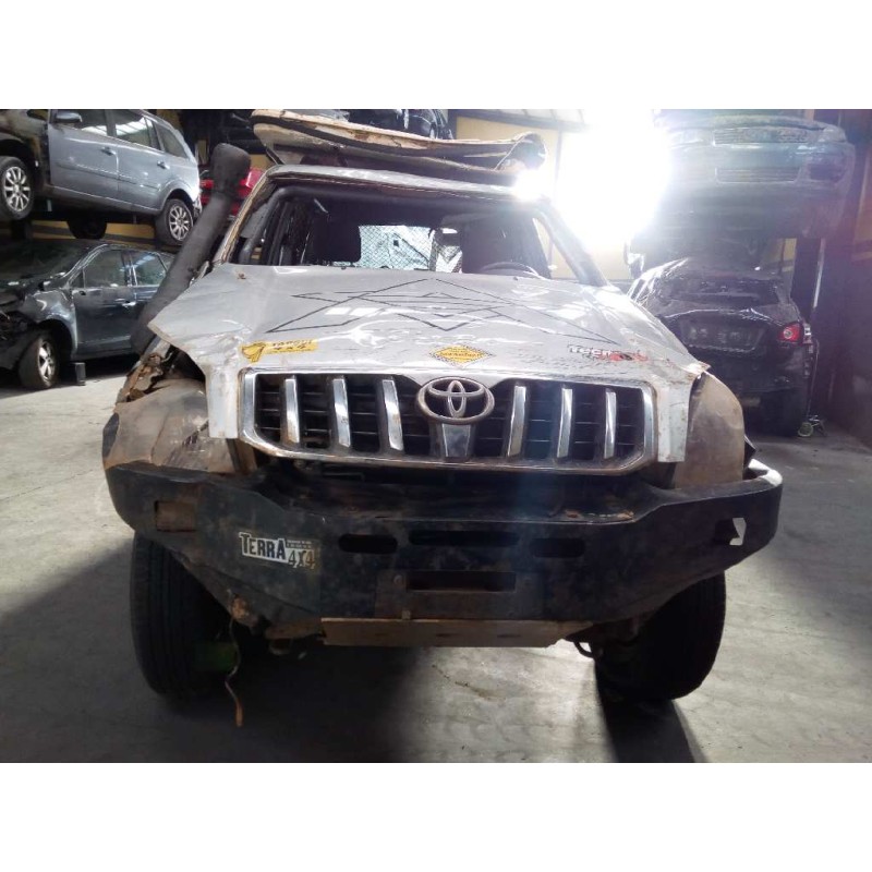 toyota land cruiser (j12) del año 2004