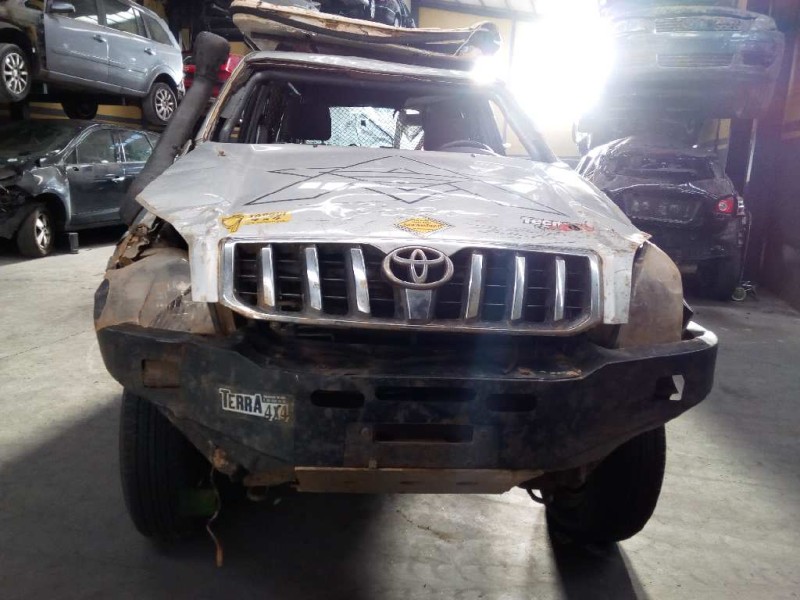 toyota land cruiser (j12) del año 2004