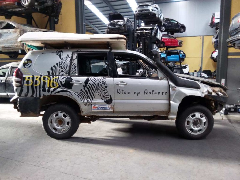 toyota land cruiser (j12) del año 2004