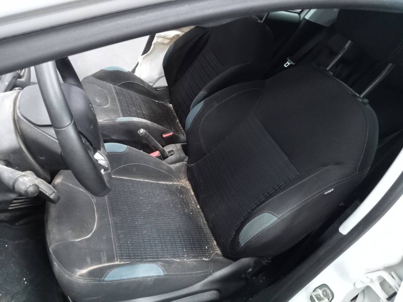 peugeot 208 del año 2014