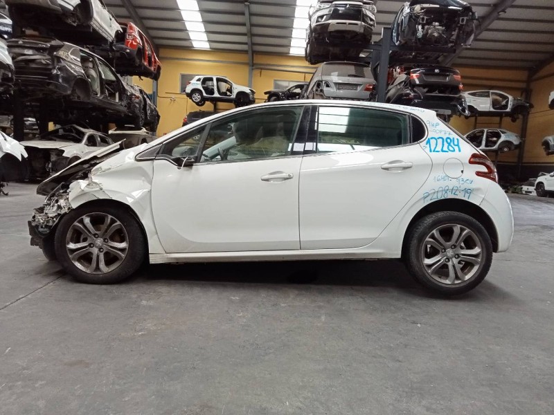 peugeot 208 del año 2014