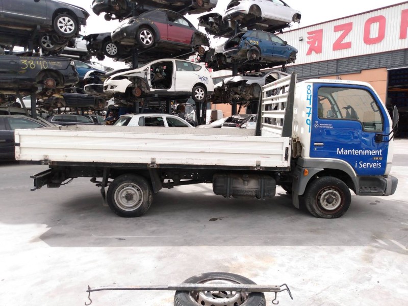 nissan cabstar del año 2003