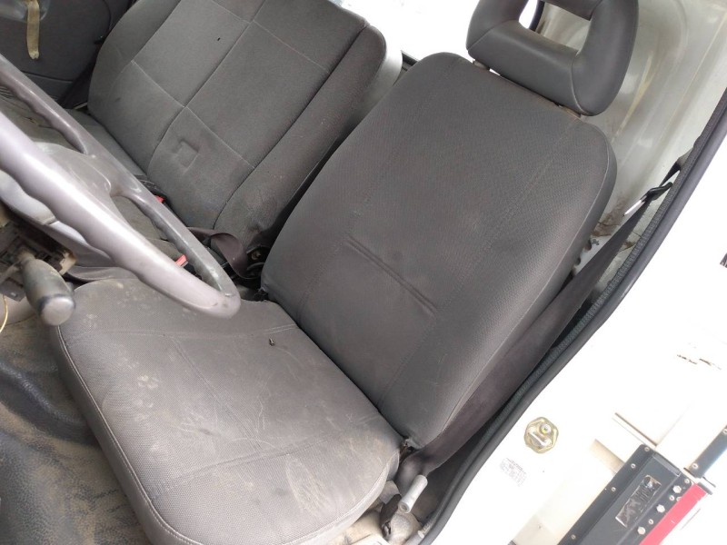 nissan cabstar del año 2003