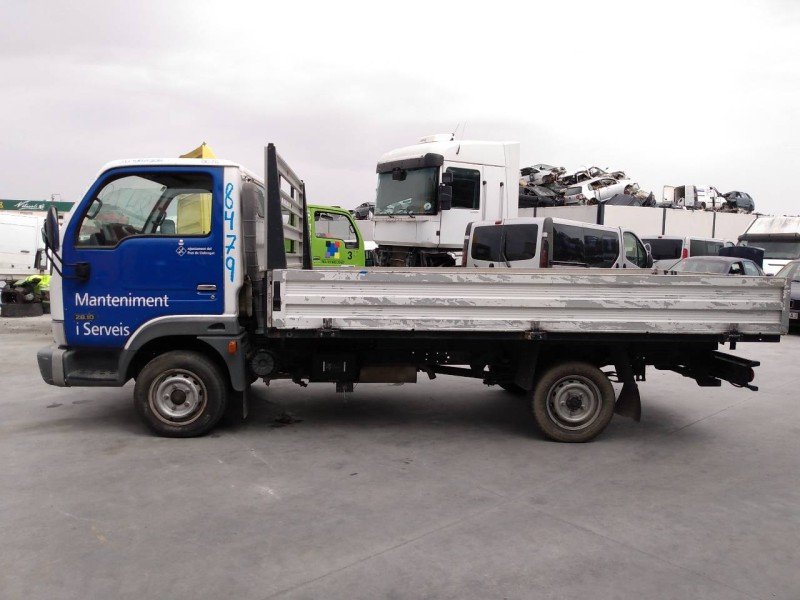 nissan cabstar del año 2003