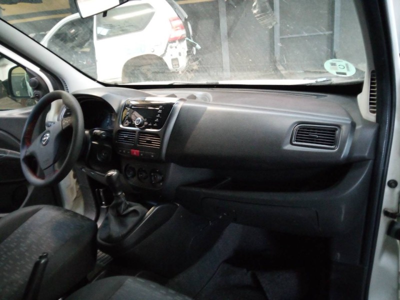 opel combo d del año 2017