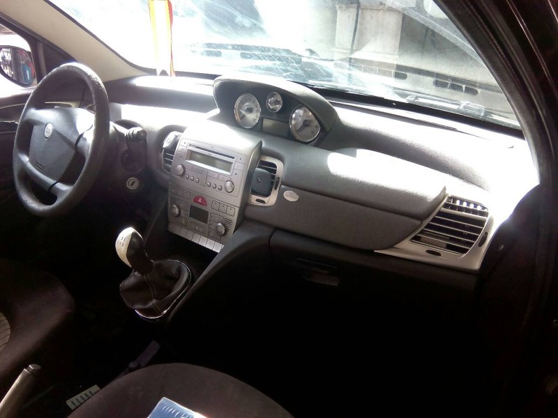 lancia ypsilon (101) del año 2007