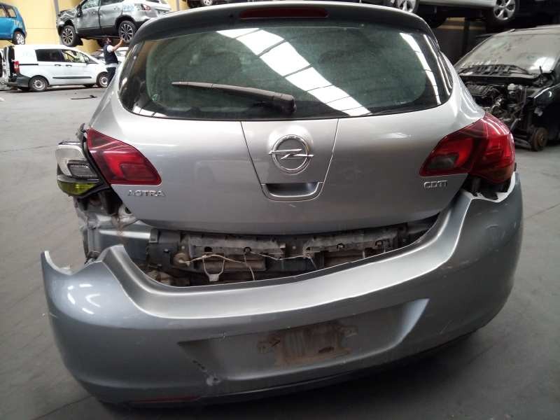 opel astra j lim. del año 2010