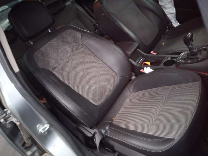 opel astra j lim. del año 2010