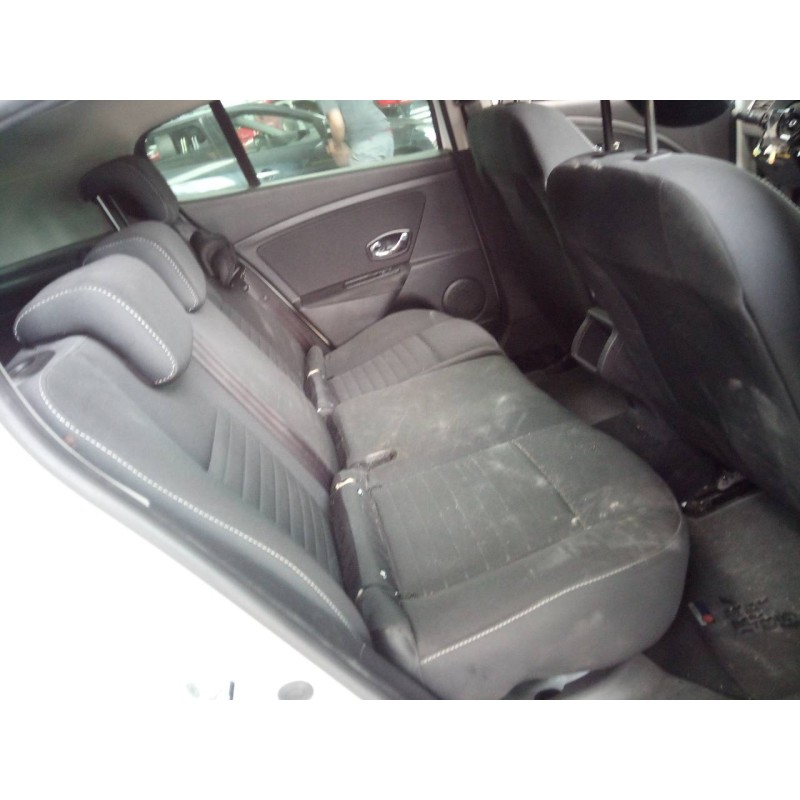 renault megane iii berlina 5 p del año 2014