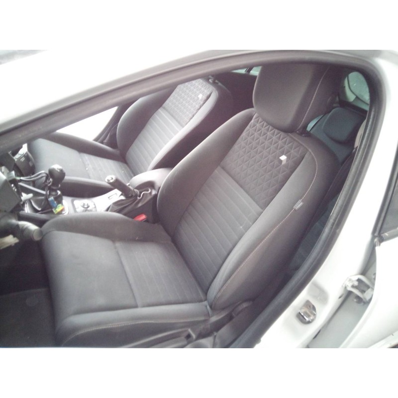 renault megane iii berlina 5 p del año 2014